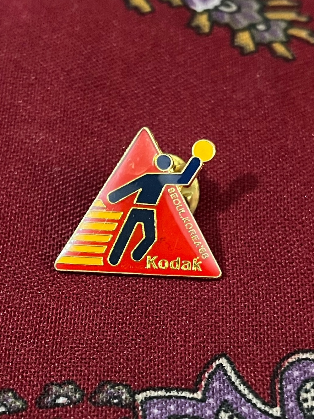 Kodak Vintage 1988 Seoul Olympics Sponsor Triangle Basketball/Volleyball Pin